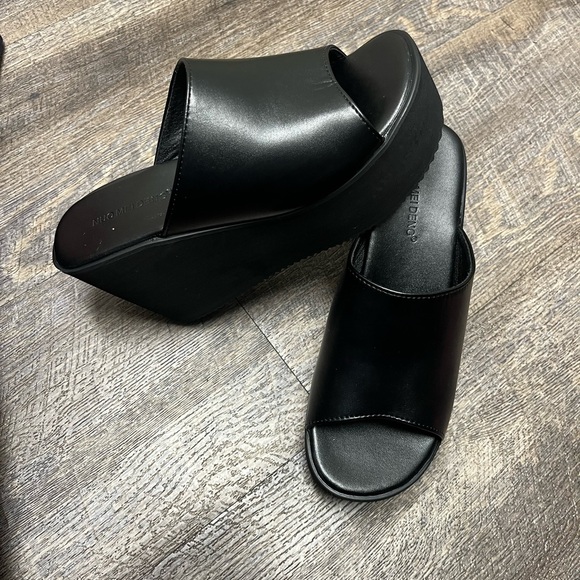 Chocolat Blu Shoes - NUO MEI DENG Women's Black Wedge Sandals